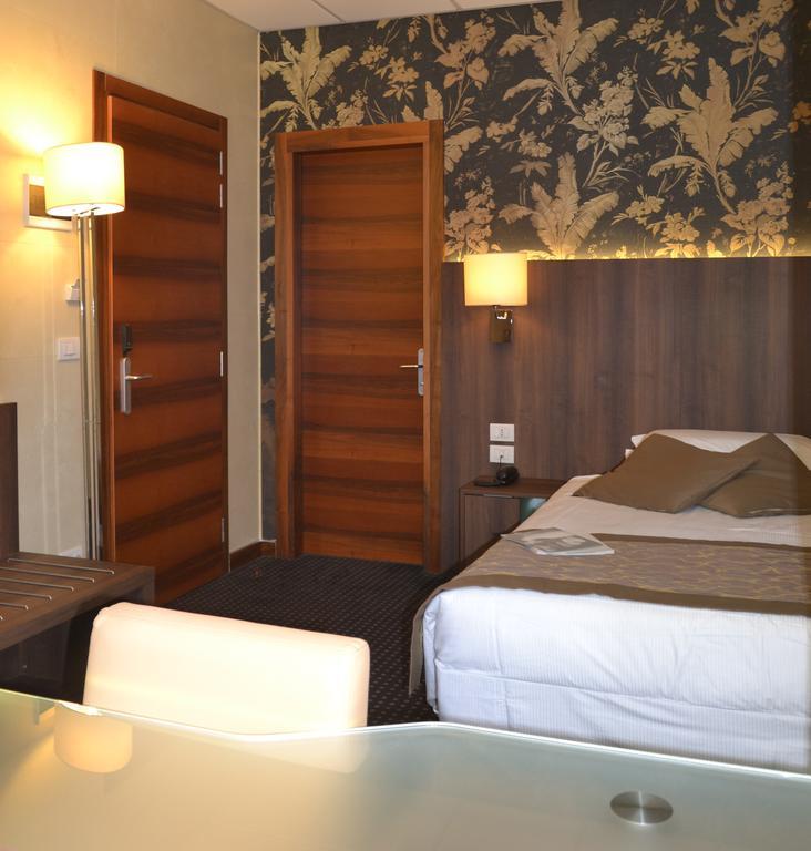 Double Room,682215357:JPEG