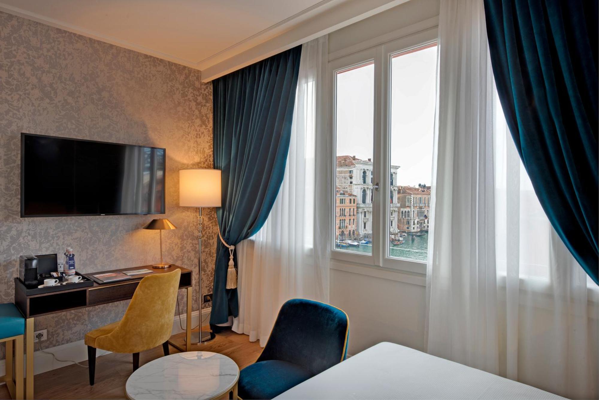Superior Double Room Partial Canal View