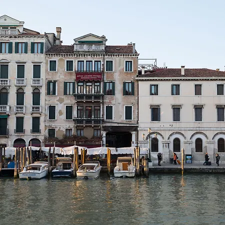 Riva Del Vin Boutique Hotel-3